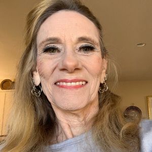 Meet your Posher, Pamala